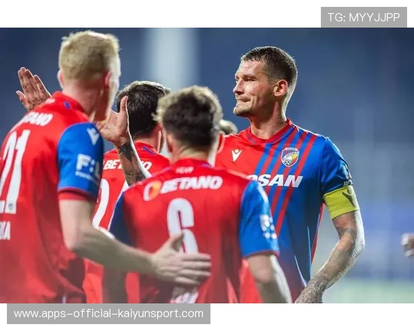 安德森或将下课风声引发欧冠席位争夺战局再起波澜