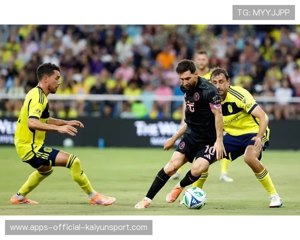 梅西面对两人夹击仍分球,迈阿密国际轻松破门,梅西myshop 梅西面对两人夹击仍分球,迈阿密国际轻松破门,梅西myshop